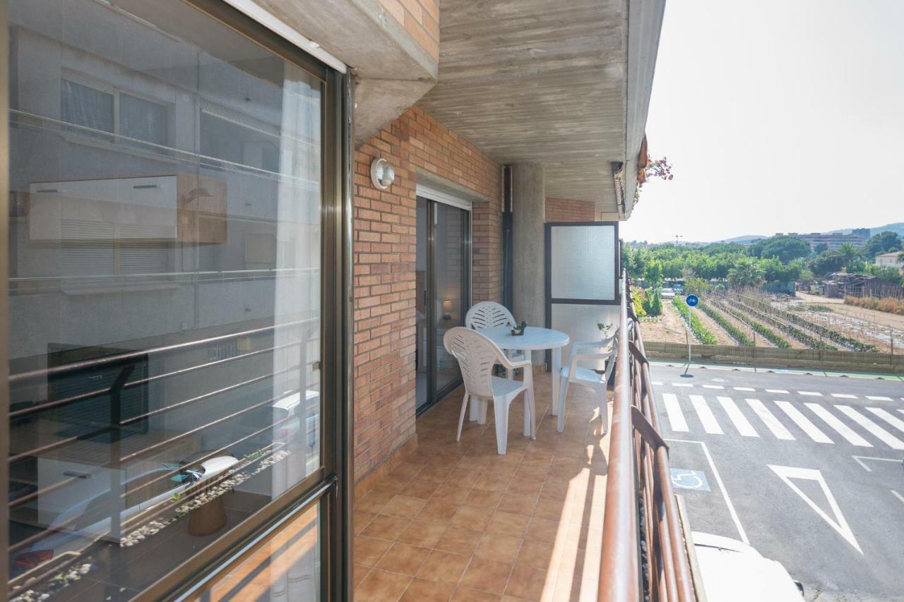 Homeholidaysrentals Frida Пинеда де Мар Екстериор снимка