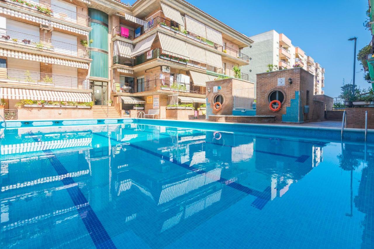 Homeholidaysrentals Frida Пинеда де Мар Екстериор снимка