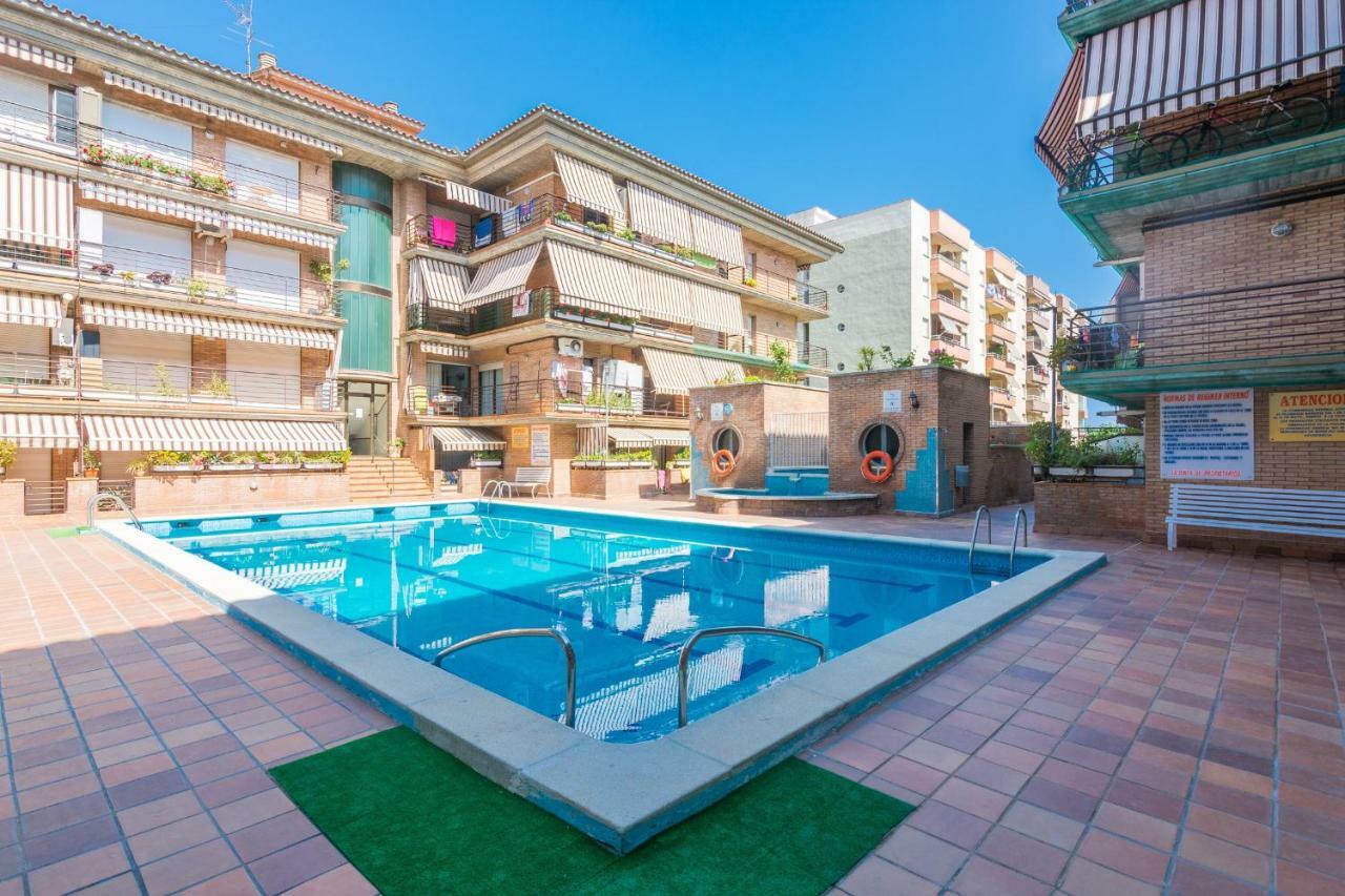 Homeholidaysrentals Frida Пинеда де Мар Екстериор снимка